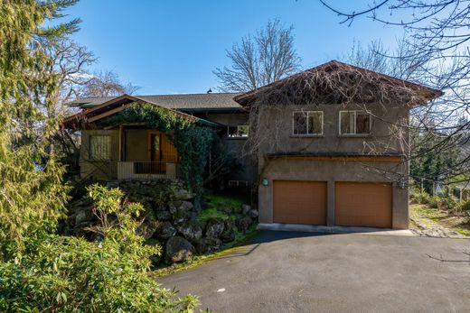 Luxury home in Lake Oswego, Clackamas County