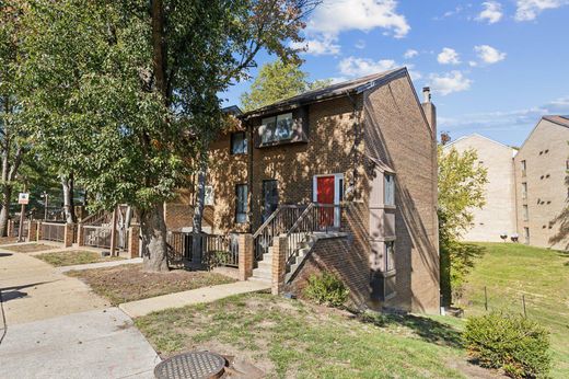 Apartment in Washington, Washington County