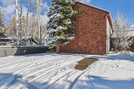 Grond in Aspen, Pitkin County