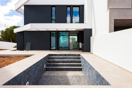 Semidetached House in Lagoa, Distrito de Faro