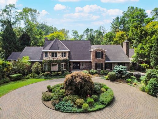 Detached House in Bernardsville, Somerset County