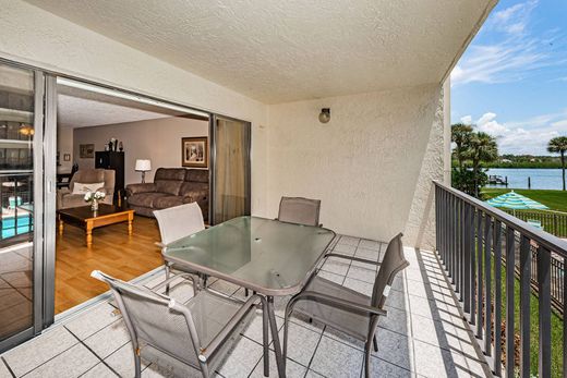 Apartment / Etagenwohnung in Indian Shores, Pinellas County