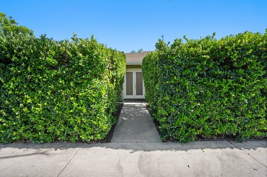 Detached House in Valley Village, Los Angeles County
