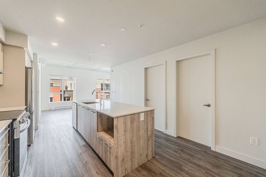 Apartment / Etagenwohnung in Saint-Laurent, City of Montréal
