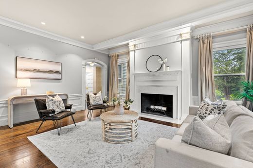 Apartment in Arlington, Middlesex County