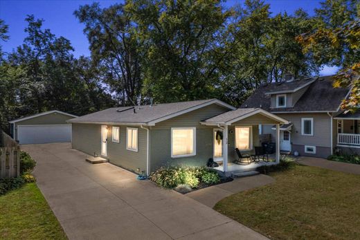 Detached House in Pleasant Ridge, Oakland County