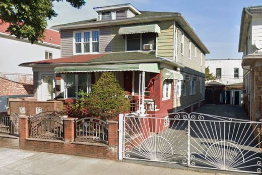Semidetached House in Brooklyn, Kings County