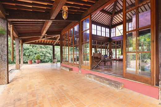 Casa de lujo en Cesário Lange, São Paulo