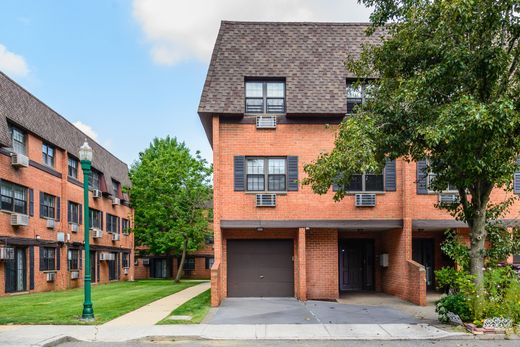 Appartement à Oakland Gardens, Comté de Queens