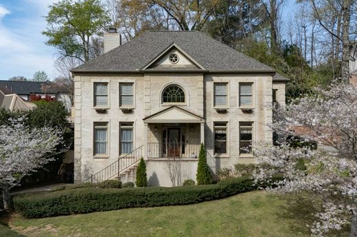 Luxury home in Mountain Brook, Jefferson County