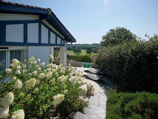 Casa Unifamiliare a Bassussarry, Pirenei atlantici