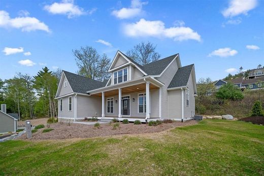 Luxury home in Campton Hollow, Grafton County
