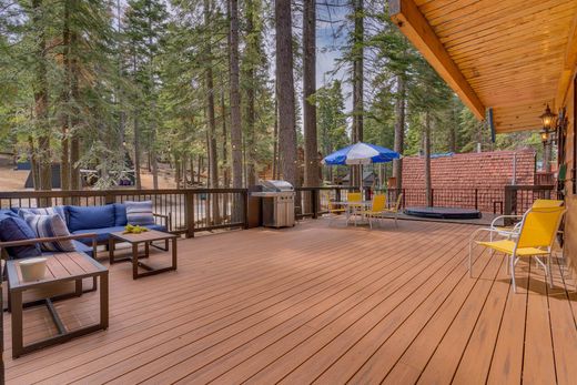 Tahoe City, Placer Countyの一戸建て住宅