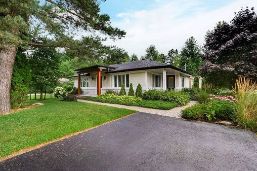 Einfamilienhaus in Saint-Sauveur, Laurentides