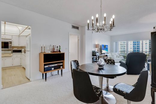 Apartment in Sunny Isles Beach, Miami-Dade