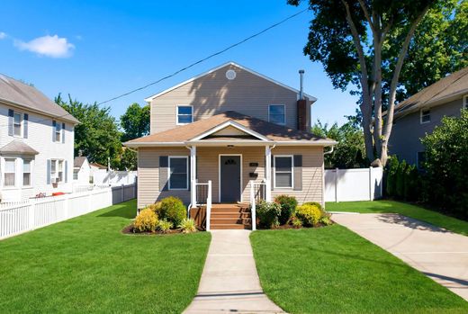 Detached House in Red Bank, Monmouth County