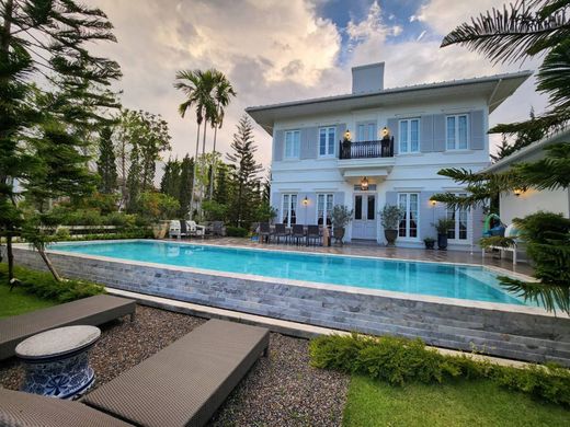 Villa in Saraphi, Chiang Mai Province