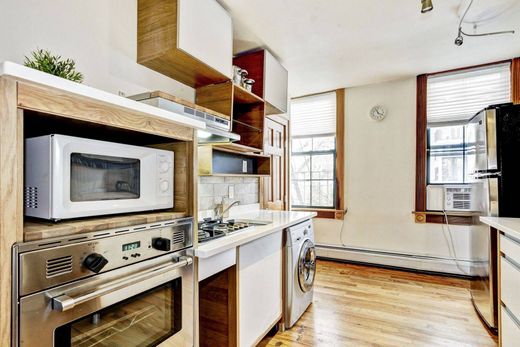 Luxury home in Jersey City, Hudson County