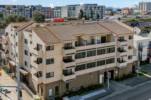 Apartment / Etagenwohnung in Oakland, Alameda County
