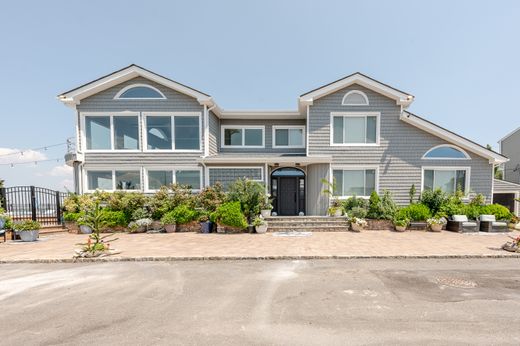 Detached House in Long Beach, Nassau County