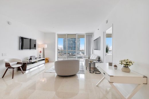 Apartment / Etagenwohnung in Miami Beach, Miami-Dade County