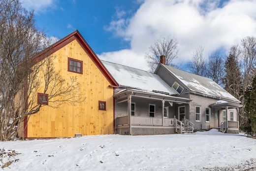 Detached House in Woodstock, Windsor County