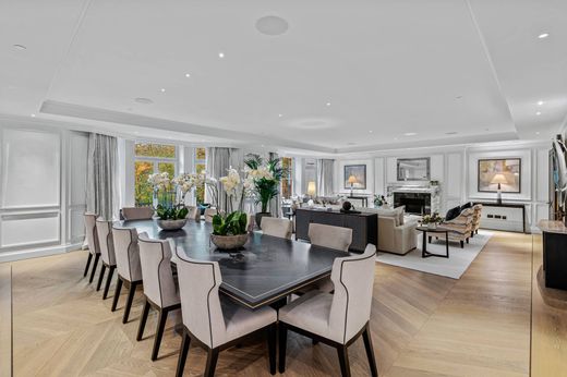 Apartment / Etagenwohnung in London, Greater London