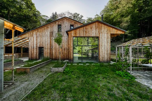 Vrijstaand huis in Račice, Okres Rakovník