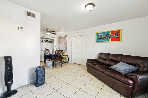 Luxury home in Harvey, Jefferson Parish