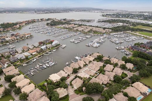 Detached House in League City, Galveston County