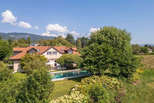 Detached House in Gingins, Nyon District