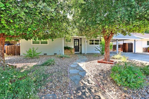 Detached House in Woodland, Yolo County