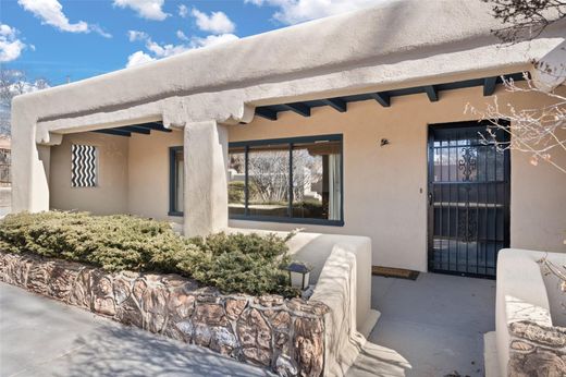Detached House in Taos, Taos County