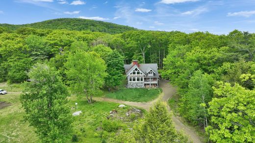 Luxury home in Marlborough, Cheshire County