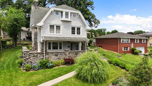 Vrijstaand huis in Yonkers, Westchester County