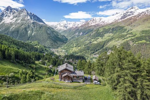 Vrijstaand huis in La Sage, Hérens District