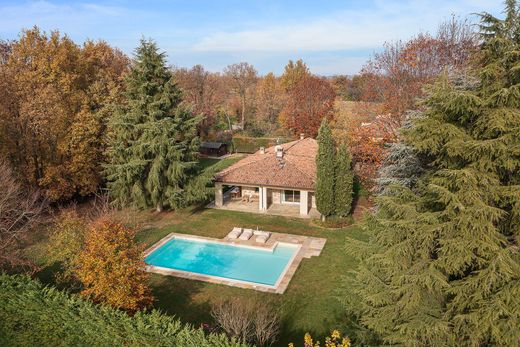 Villa in Gazzola, Provincia di Piacenza