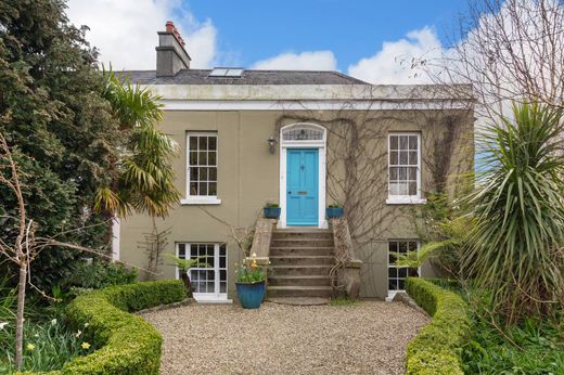 Semidetached House in Monkstown, Dún Laoghaire-Rathdown