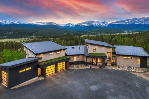 Luxury home in Alma, Park County