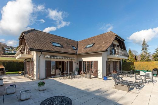 Einfamilienhaus in Arzier, Nyon District