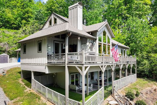Detached House in Waynesville, Haywood County