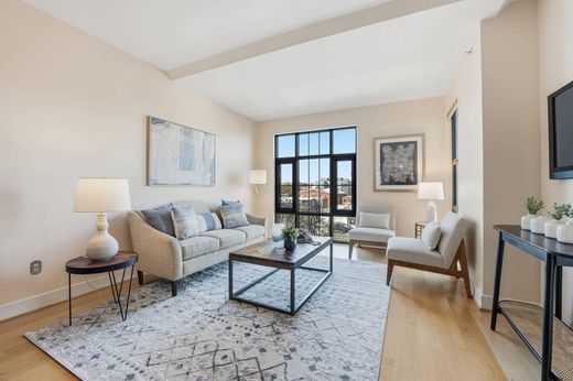 Apartment in Washington, Washington County