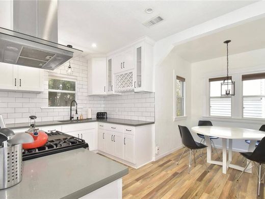 Dublex Long Beach, Los Angeles County