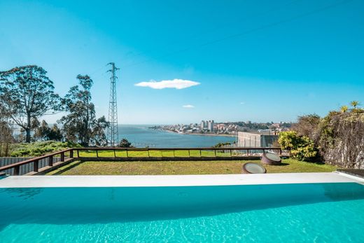 Detached House in Vila Nova de Gaia, Distrito do Porto
