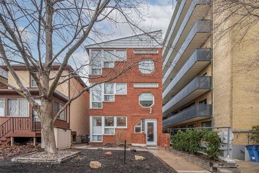 Luxury home in Toronto, Ontario