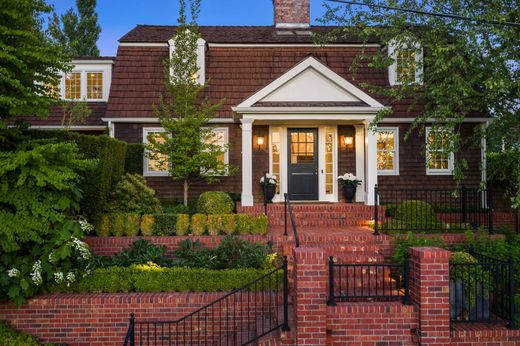 Luxury home in Kirkland, King County