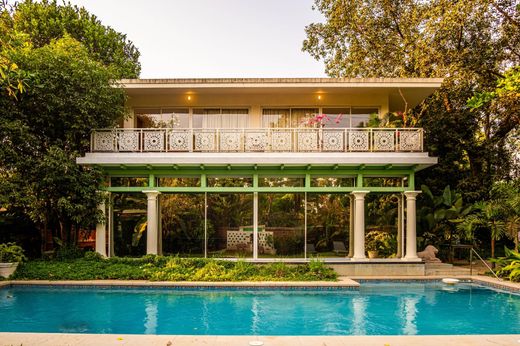 Villa Lonavla, Pune Division