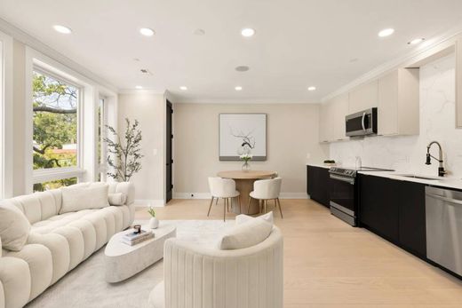 Apartment in Washington, Washington County