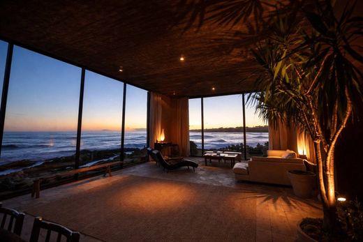 Luxury home in La Barra, San Carlos