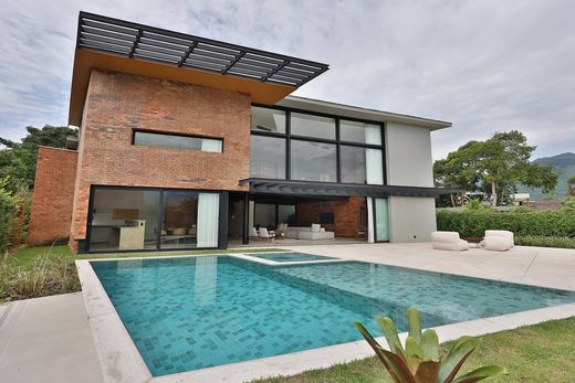 Einfamilienhaus in Mangaratiba, Rio de Janeiro